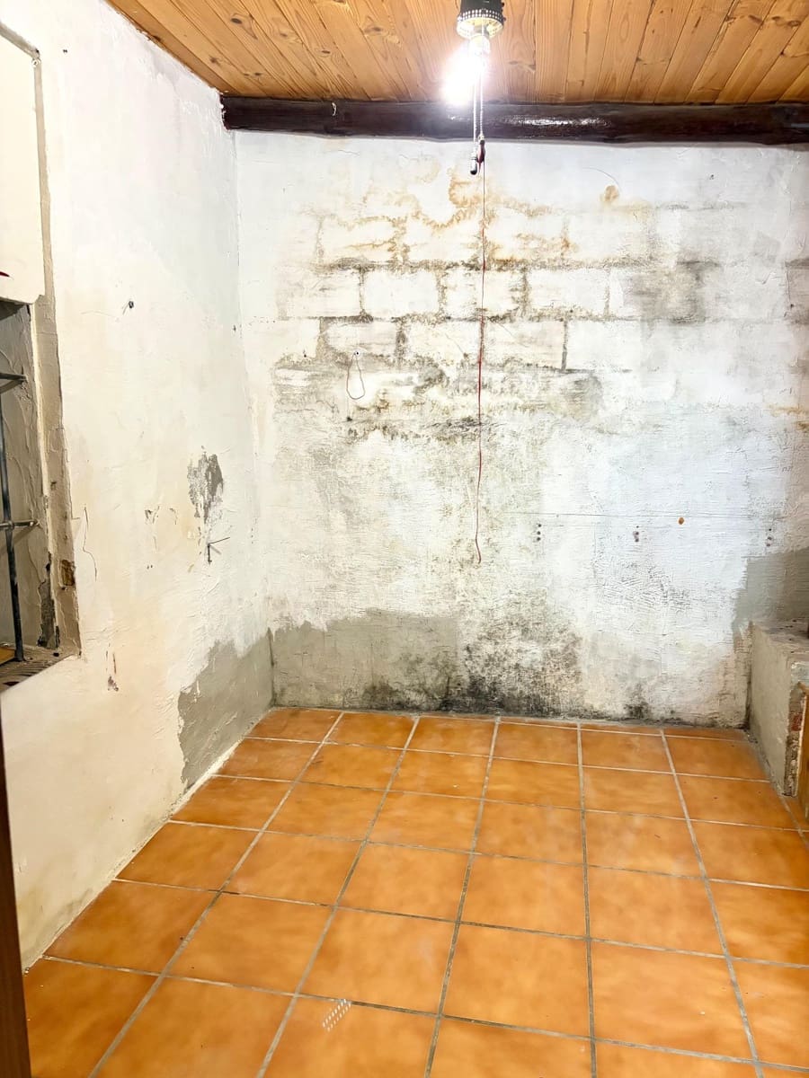 3 slaapkamer Finca/Landhuis te koop in Beniajan - € 95.000 (Ref: 9613989)