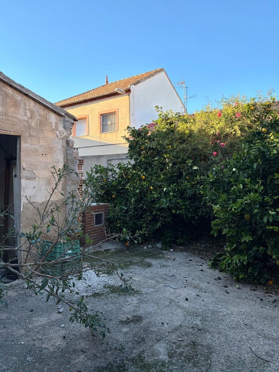 4 bedroom Townhouse for sale in Los Ramos with garage - € 90,000 (Ref: 9613991)