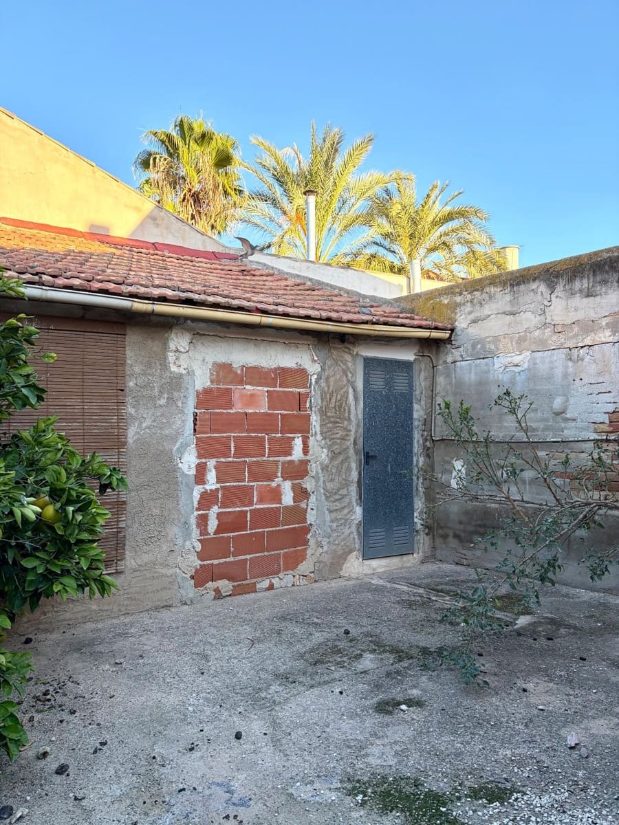 4 bedroom Townhouse for sale in Los Ramos with garage - € 90,000 (Ref: 9613991)