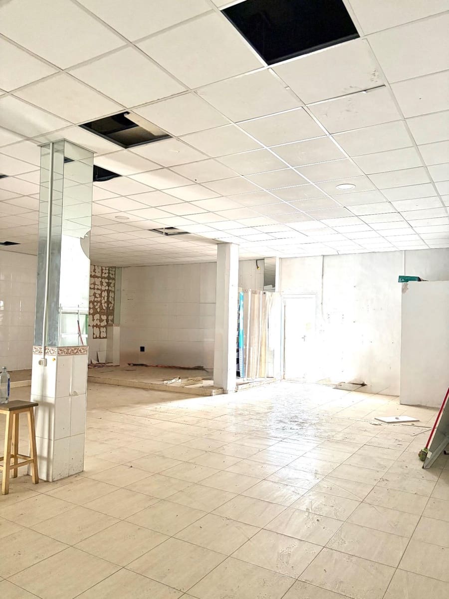 Commercieel te huur in Murcia stad - € 500 (Ref: 9613992)