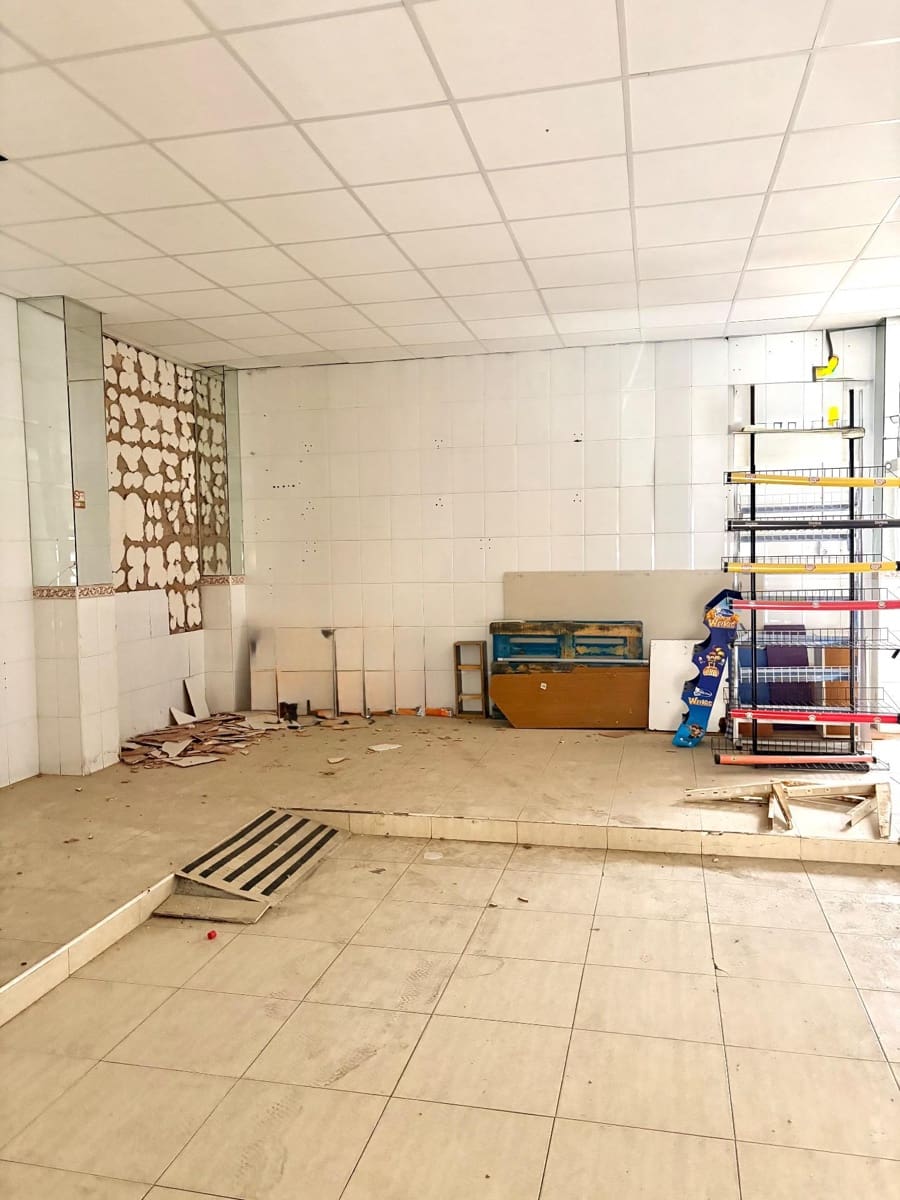 Commercieel te huur in Murcia stad - € 500 (Ref: 9613992)