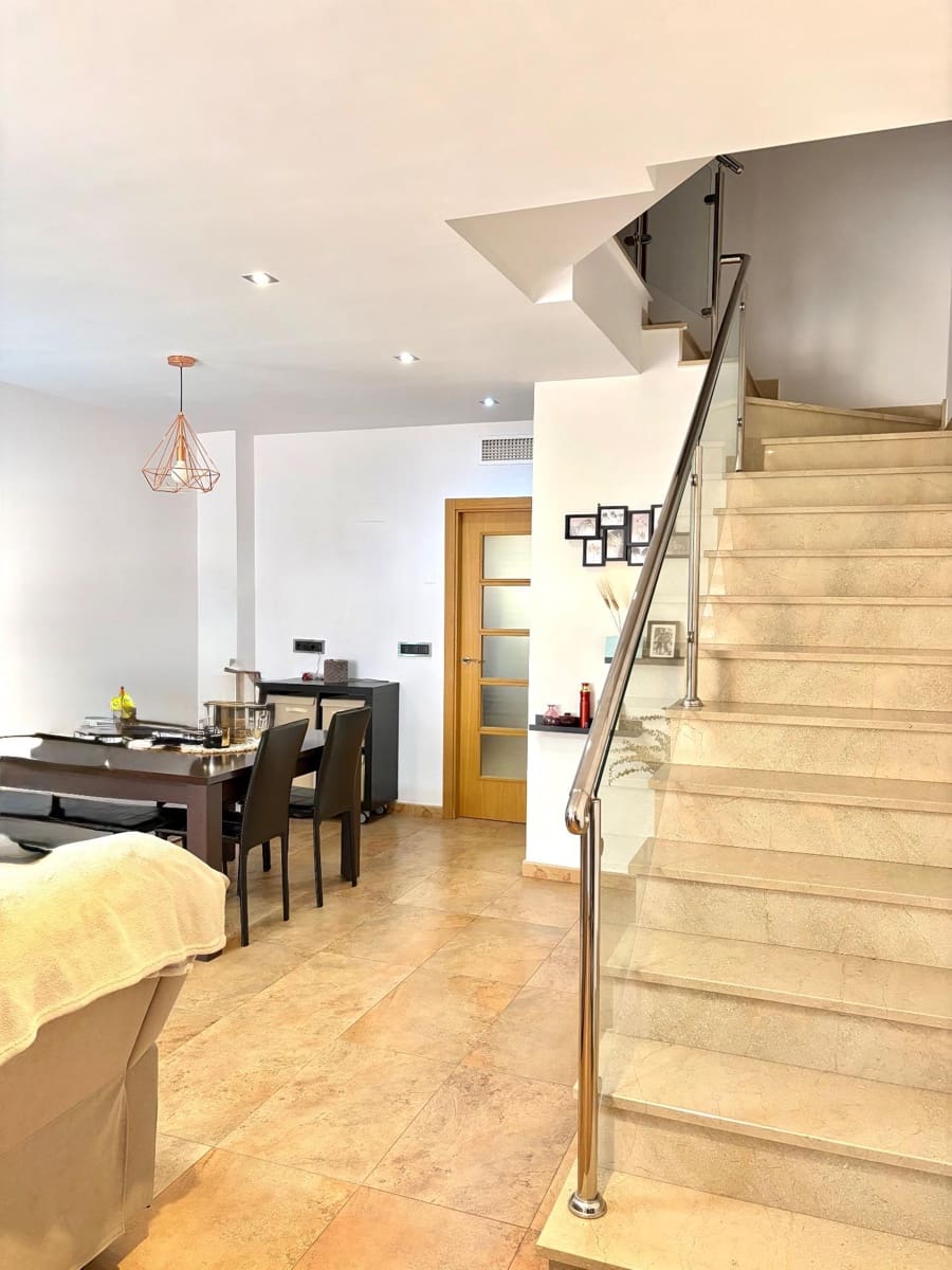 3 sovrum Radhus till salu i Casillas - 230 000 € (Ref: 9613995)