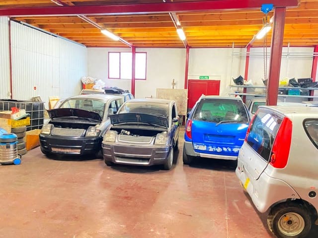 Bedrijf te koop in La Raya, Murcia stad met garage - € 175.000 (Ref: 9614002)