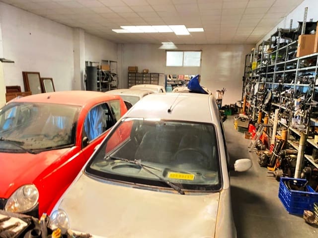 Bedrijf te koop in La Raya, Murcia stad met garage - € 175.000 (Ref: 9614002)