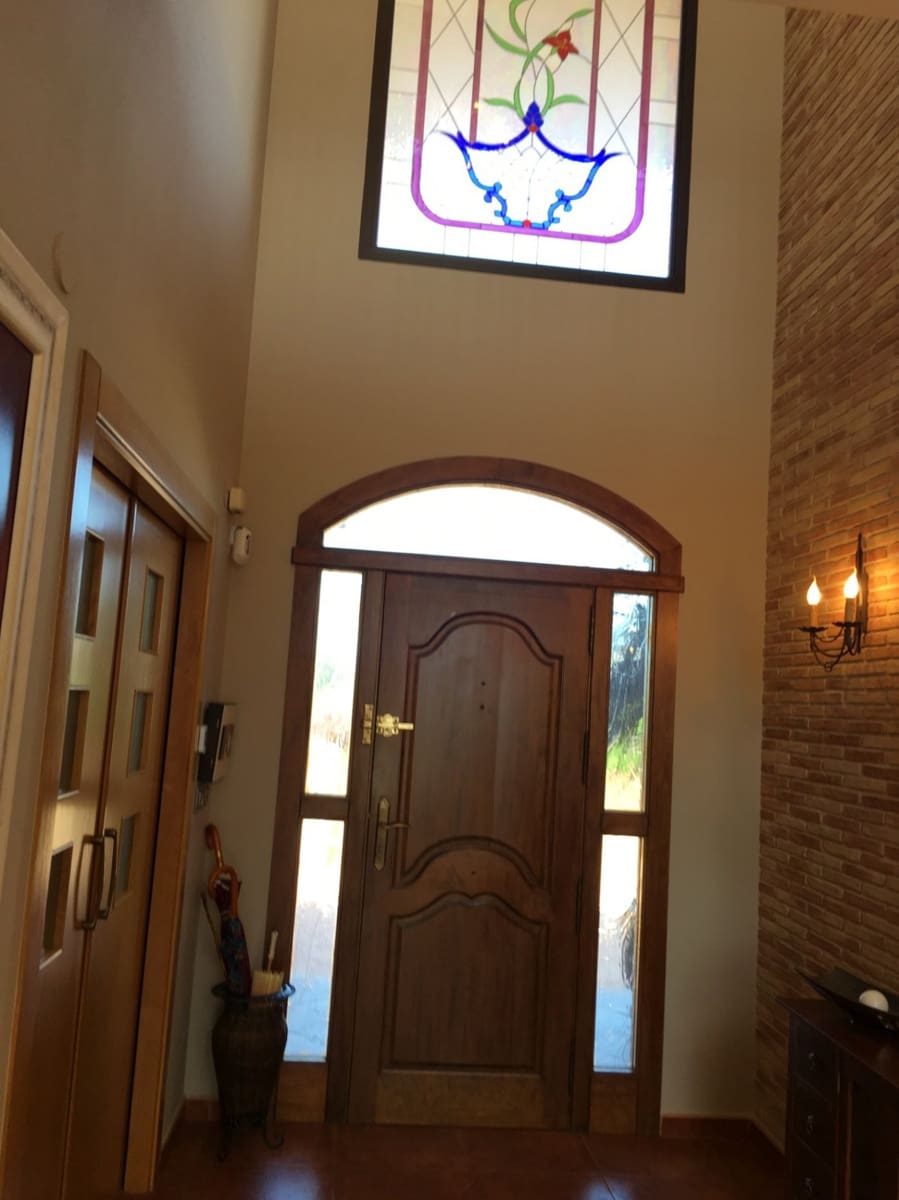 Chalet de 5 habitaciones en Santa Cruz en venta con piscina garaje - 550.000 € (Ref: 9614003)