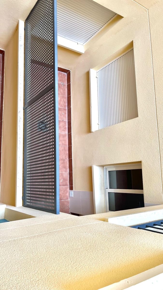 Flat te koop in Los Ramos met garage - € 125.000 (Ref: 9614004)