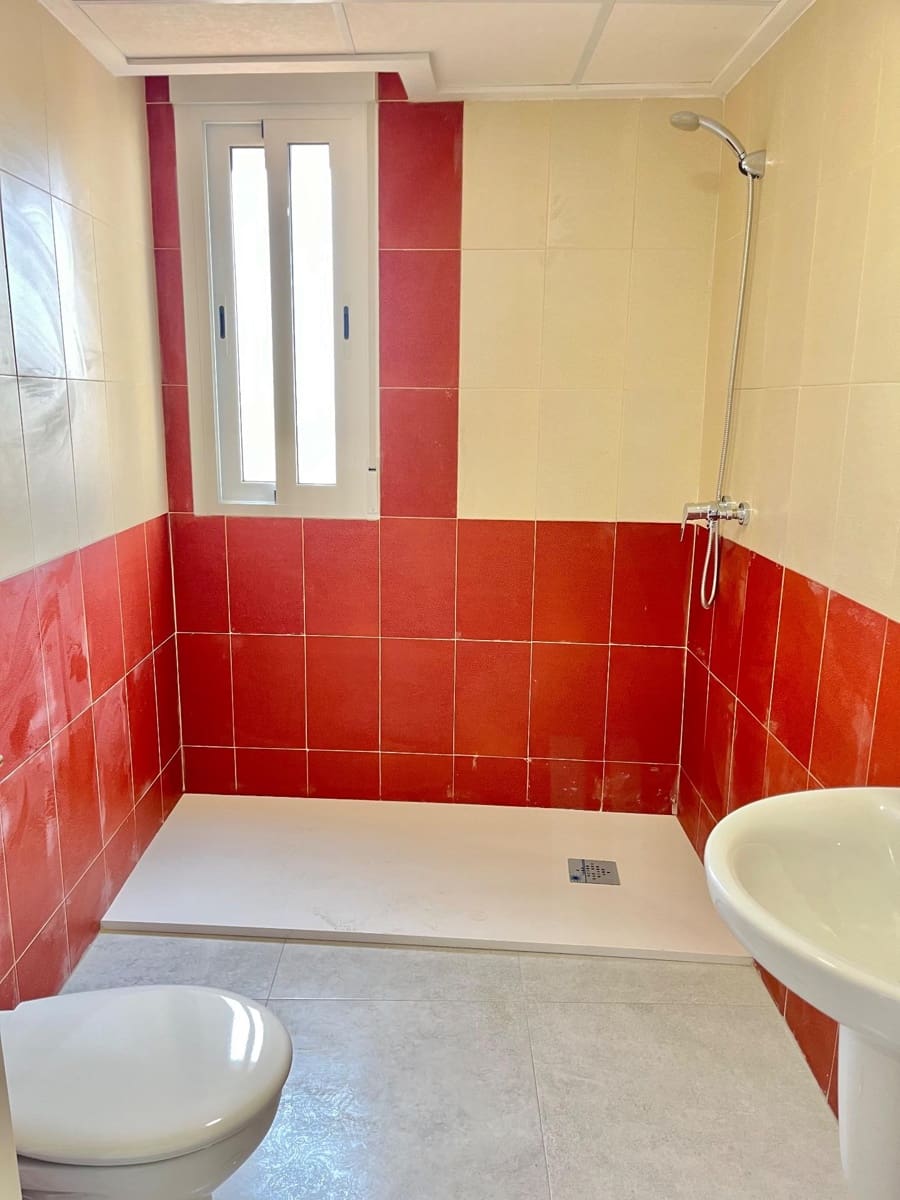 Flat te koop in Los Ramos met garage - € 125.000 (Ref: 9614004)