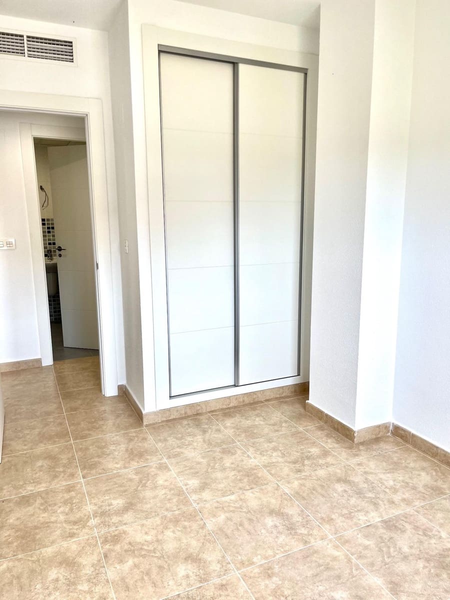 Flat te koop in Los Ramos met garage - € 125.000 (Ref: 9614004)