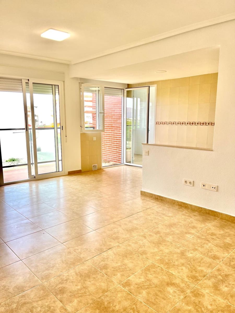 Flat te koop in Los Ramos met garage - € 125.000 (Ref: 9614004)