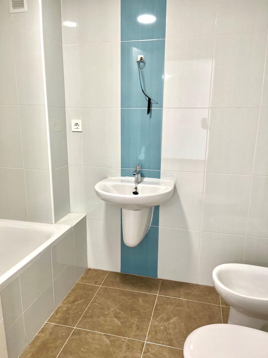 Flat te koop in Los Ramos met garage - € 125.000 (Ref: 9614004)