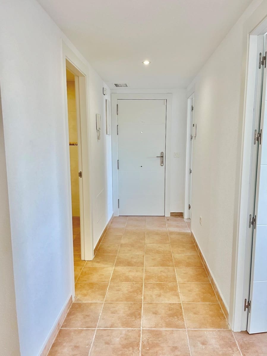 Flat te koop in Los Ramos met garage - € 125.000 (Ref: 9614004)