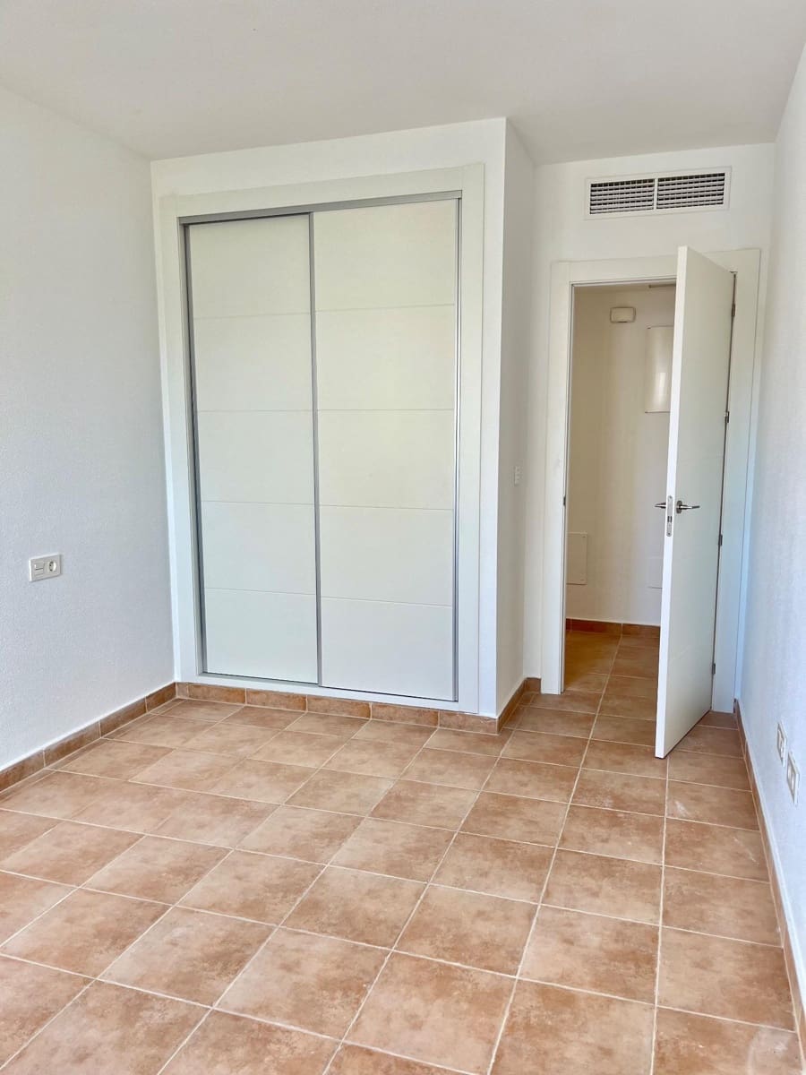 Flat te koop in Los Ramos met garage - € 125.000 (Ref: 9614004)
