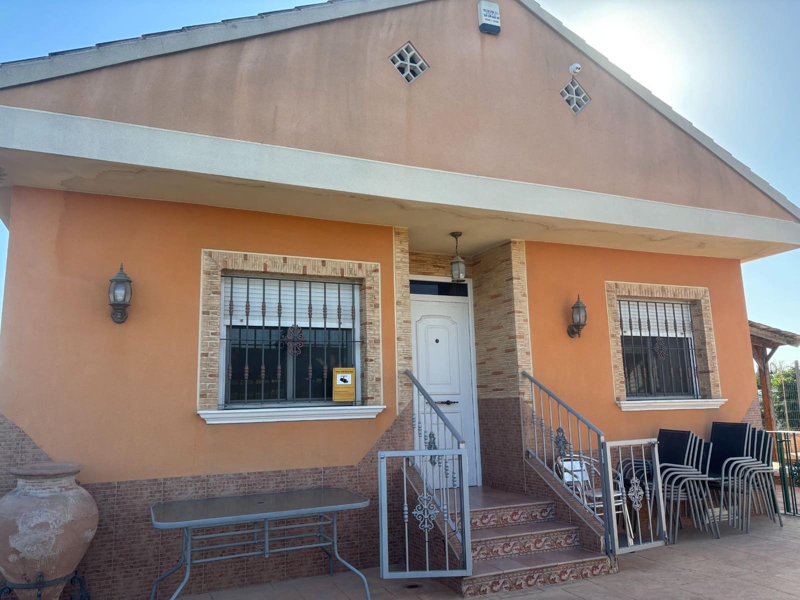 Chalet de 3 habitaciones en Alquerias en venta con piscina - 210.000 € (Ref: 9614009)