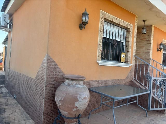 Chalet de 3 habitaciones en Alquerias, Murcia ciudad en venta con piscina - 210.000 € (Ref: 9614009)