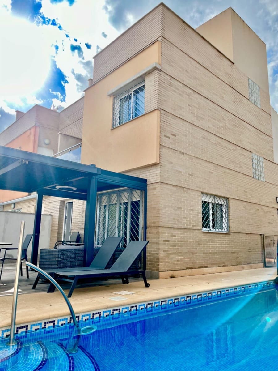 4 slaapkamer Halfvrijstaande villa te koop in Torre de la Horadada met zwembad garage - € 520.000 (Ref: 9614018)