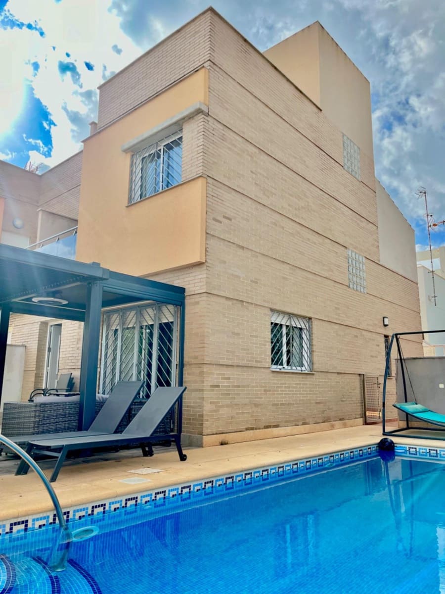 4 slaapkamer Halfvrijstaande villa te koop in Torre de la Horadada met zwembad garage - € 520.000 (Ref: 9614018)