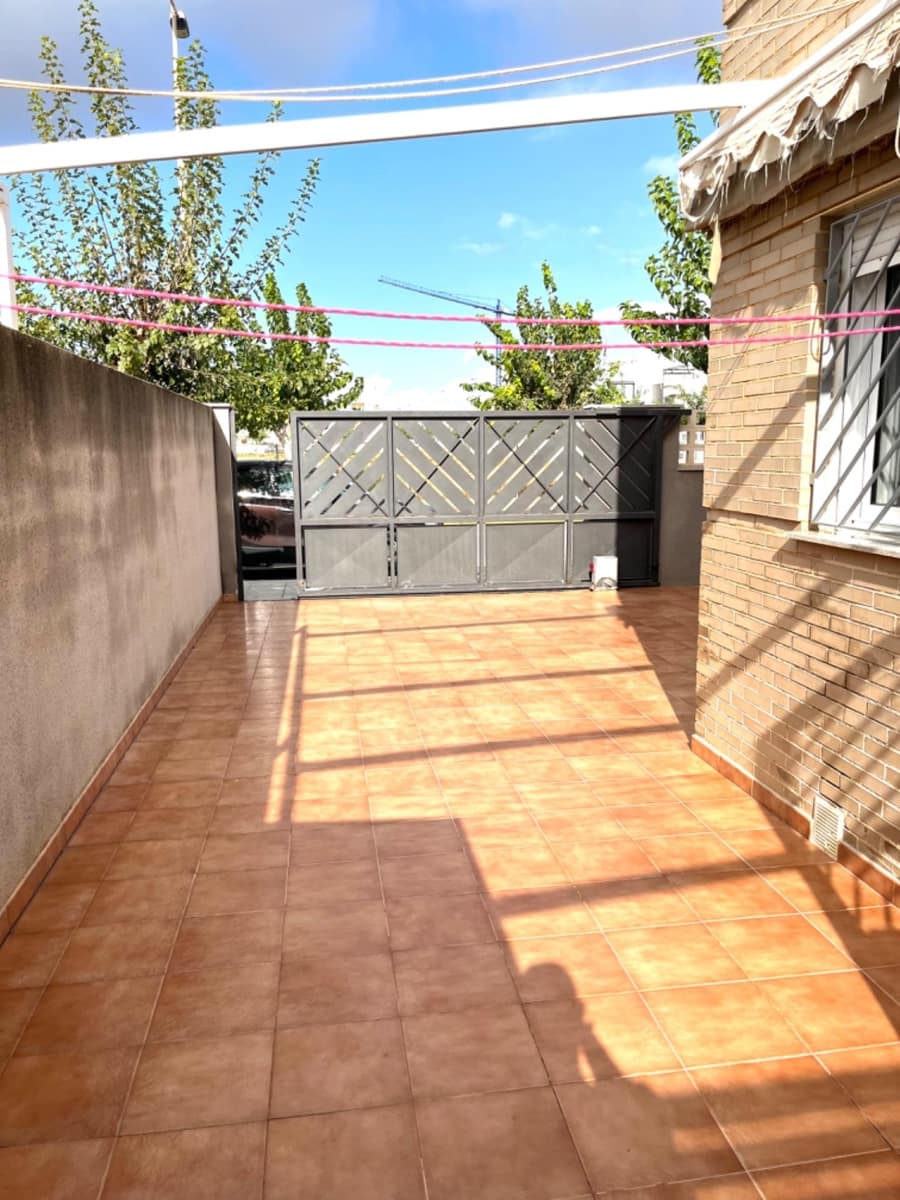 4 slaapkamer Halfvrijstaande villa te koop in Torre de la Horadada met zwembad garage - € 520.000 (Ref: 9614018)