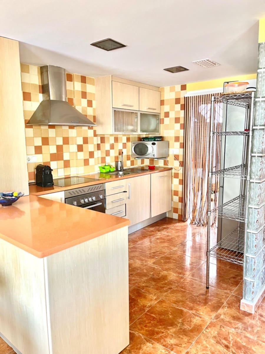 4 slaapkamer Halfvrijstaande villa te koop in Torre de la Horadada met zwembad garage - € 520.000 (Ref: 9614018)