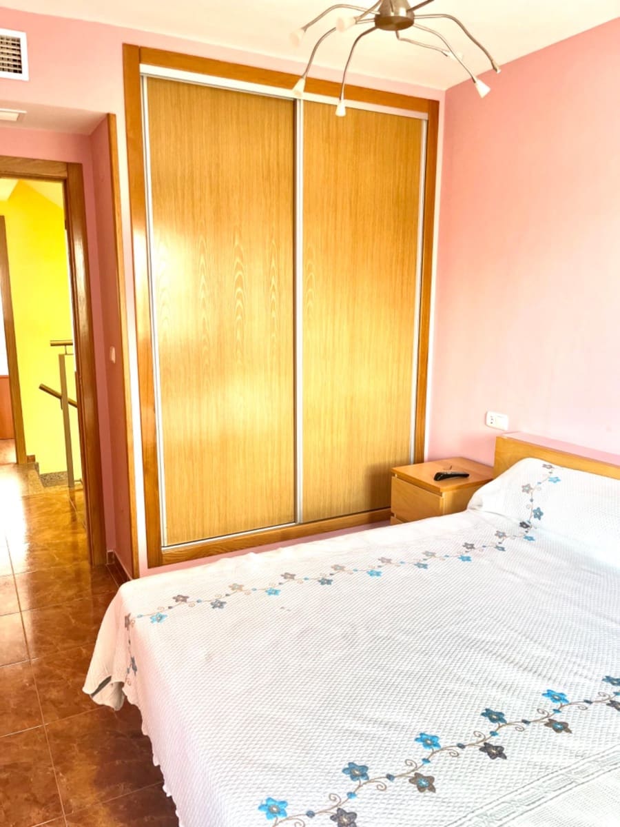 4 slaapkamer Halfvrijstaande villa te koop in Torre de la Horadada met zwembad garage - € 520.000 (Ref: 9614018)