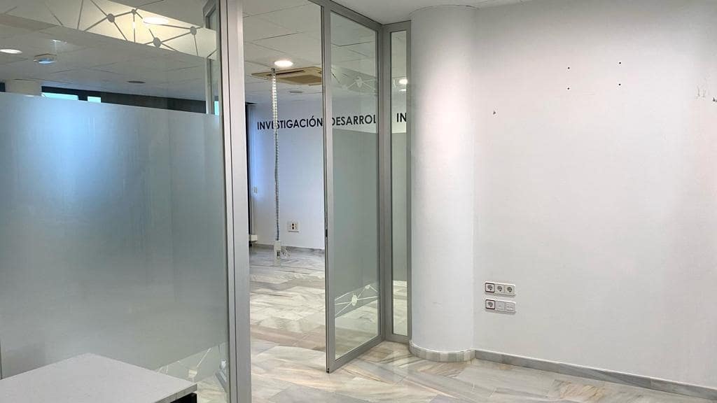 Kantoor te huur in Murcia stad met garage - € 1.800 (Ref: 9614021)