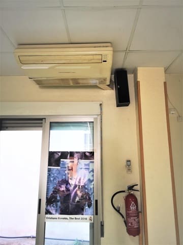 Commercieel te koop in Beniaján, Murcia stad - € 89.900 (Ref: 9614025)