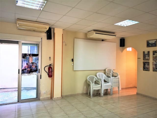 Commercieel te koop in Beniaján, Murcia stad - € 89.900 (Ref: 9614025)
