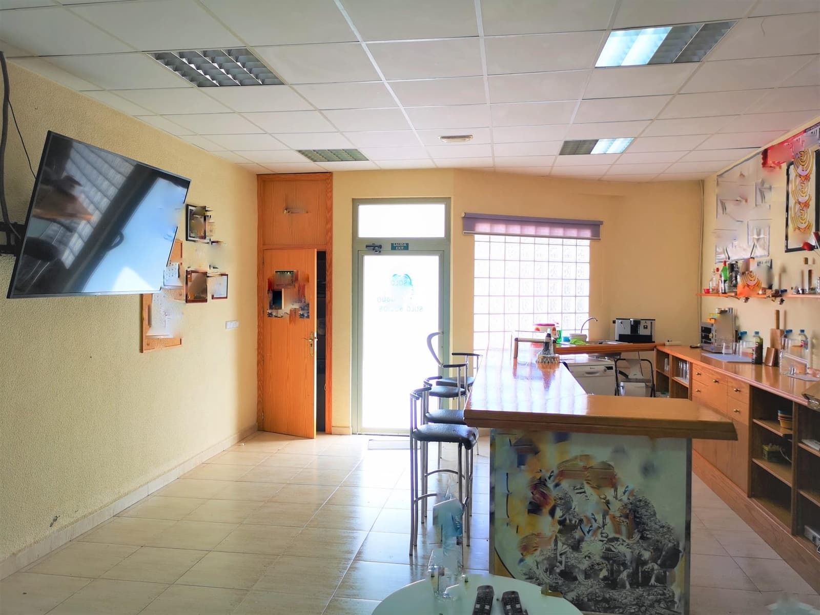 Commercieel te koop in Beniajan - € 89.900 (Ref: 9614025)