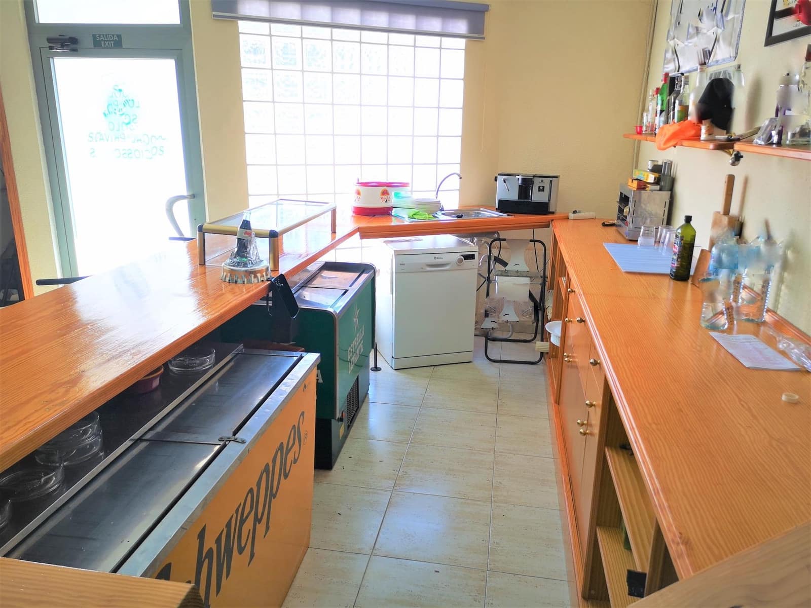 Commercieel te koop in Beniajan - € 89.900 (Ref: 9614025)