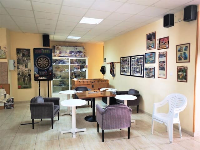 Commercieel te koop in Beniaján, Murcia stad - € 89.900 (Ref: 9614025)