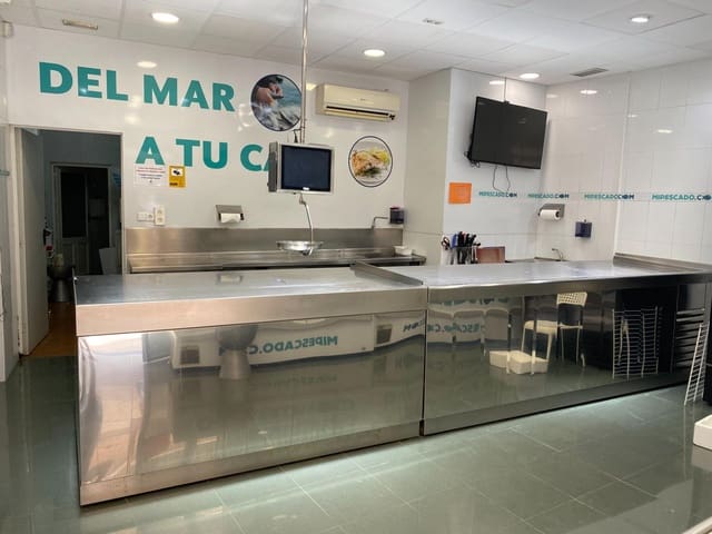 3 slaapkamer Commercieel te koop in Aljucer, Murcia stad - € 62.000 (Ref: 9614030)