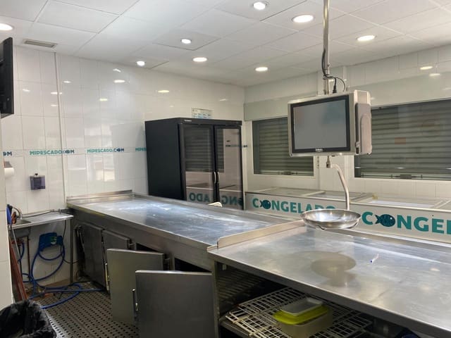 3 slaapkamer Commercieel te koop in Aljucer, Murcia stad - € 62.000 (Ref: 9614030)