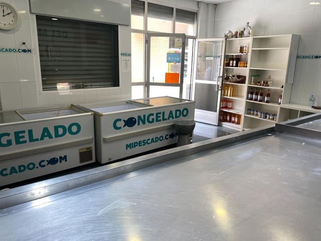 3 slaapkamer Commercieel te koop in Aljucer, Murcia stad - € 62.000 (Ref: 9614030)