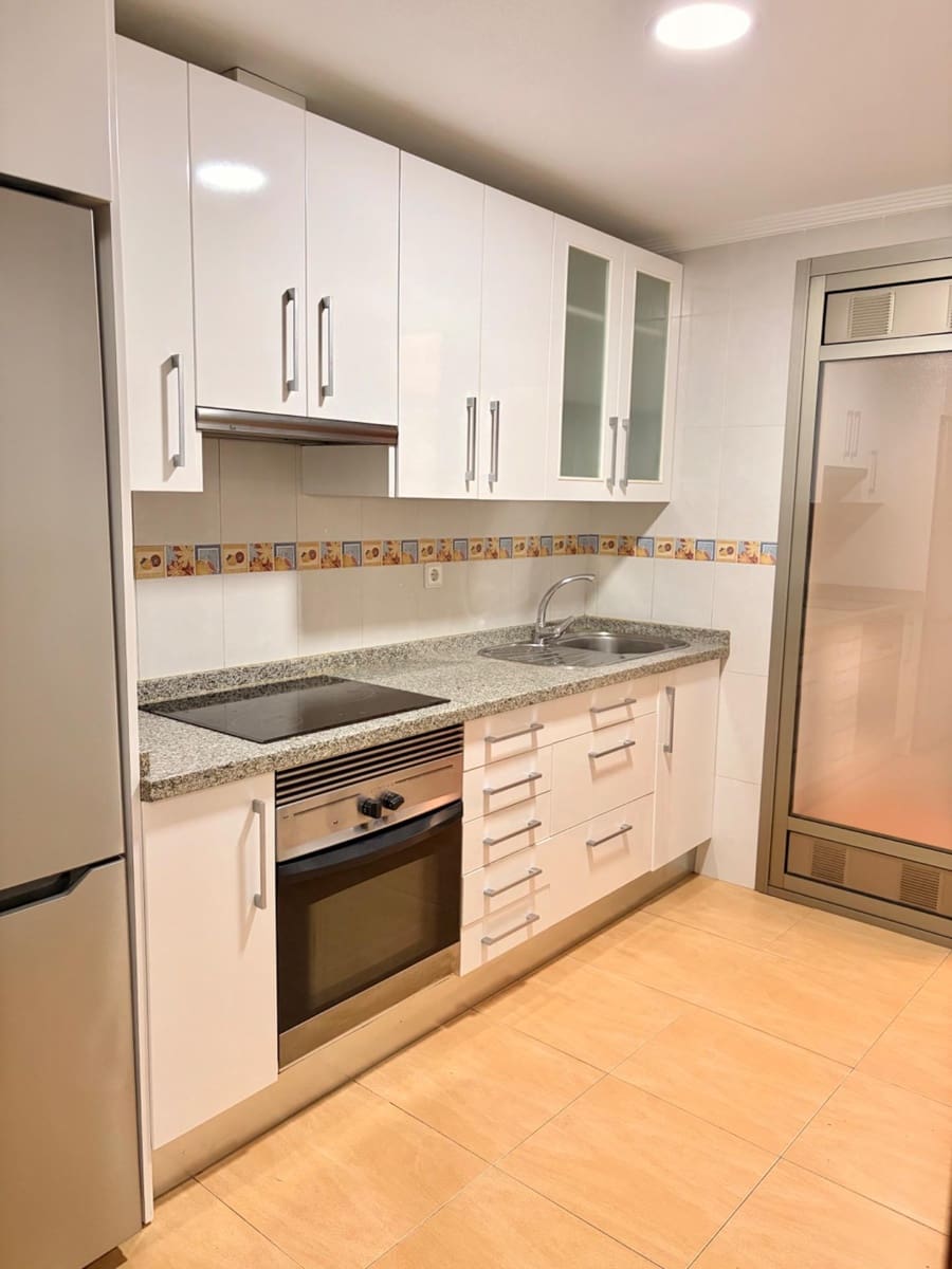 3 bedroom Flat for rent in Casillas with garage - € 650 (Ref: 9627518)