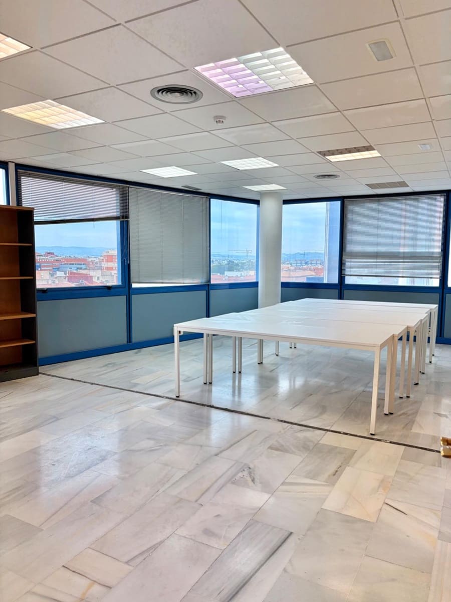 Biuro do wynajęcia w Miasto Murcja z garażem - 1 400 € (Ref: 9645042)