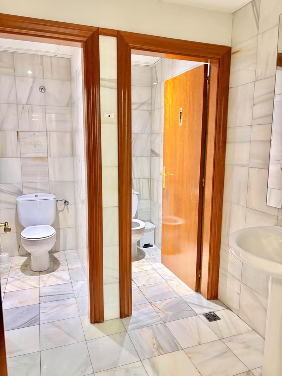 Biuro do wynajęcia w Miasto Murcja z garażem - 1 400 € (Ref: 9645042)