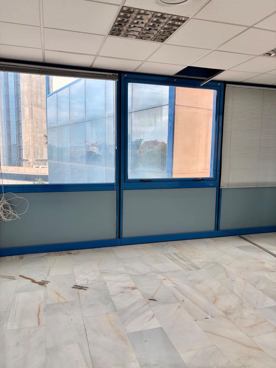 Biuro do wynajęcia w Miasto Murcja z garażem - 1 400 € (Ref: 9645042)