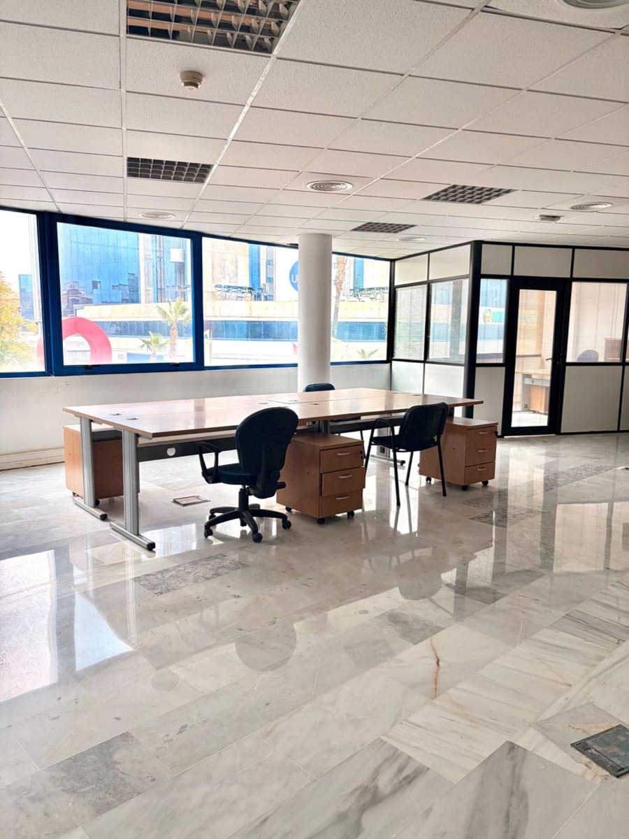 Biuro do wynajęcia w Miasto Murcja z garażem - 1 400 € (Ref: 9645042)