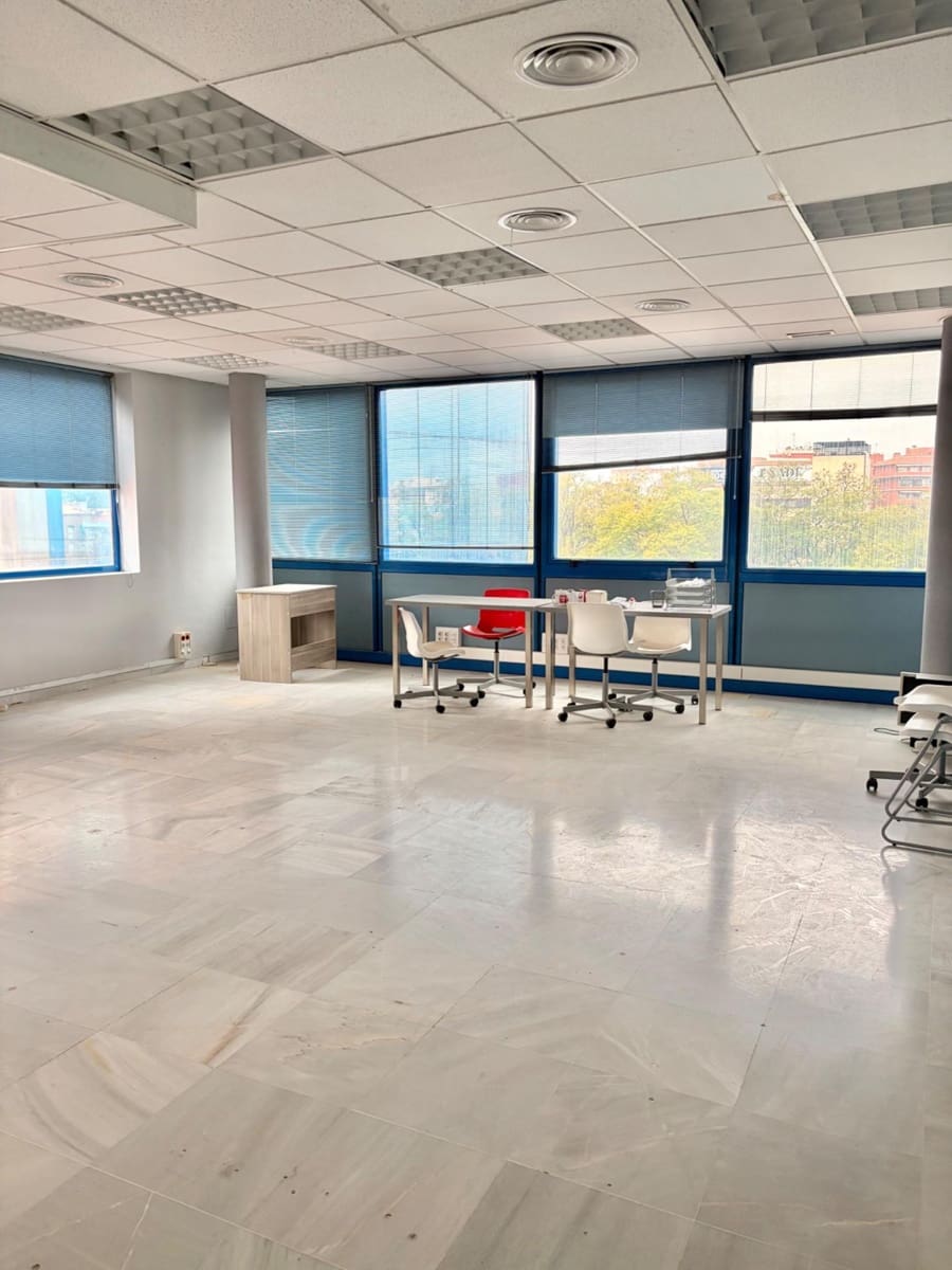 Biuro do wynajęcia w Miasto Murcja z garażem - 1 400 € (Ref: 9645042)