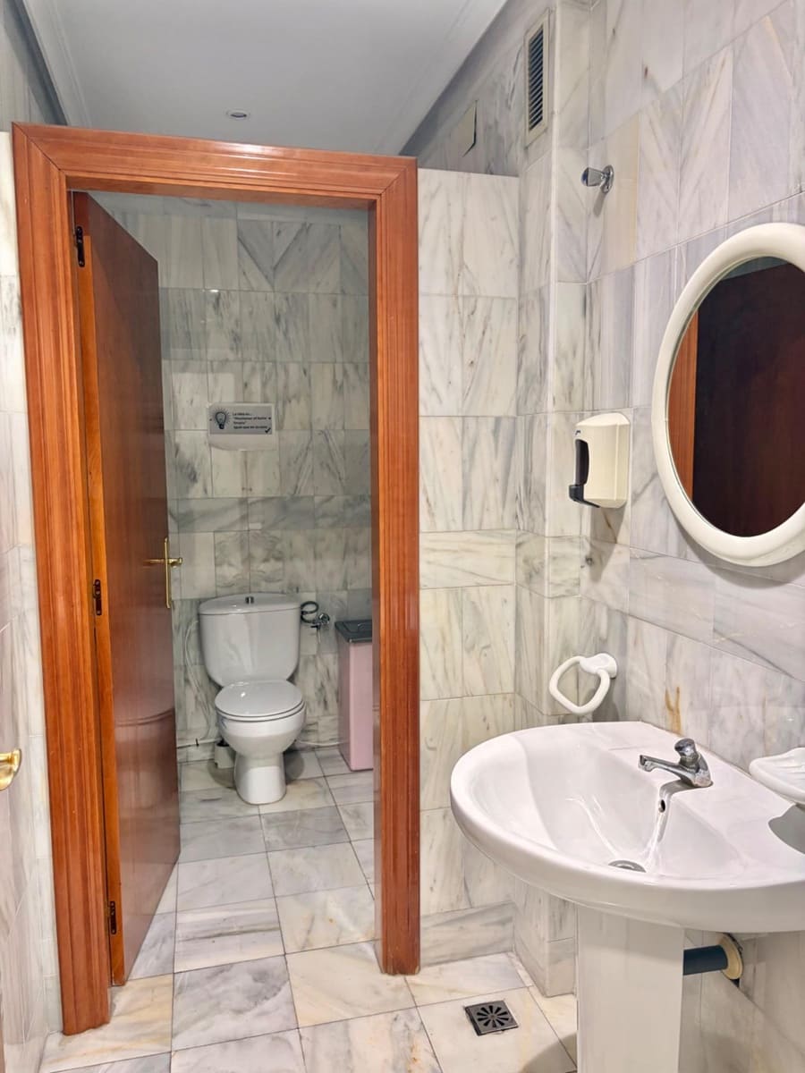 Biuro do wynajęcia w Miasto Murcja z garażem - 1 400 € (Ref: 9645042)