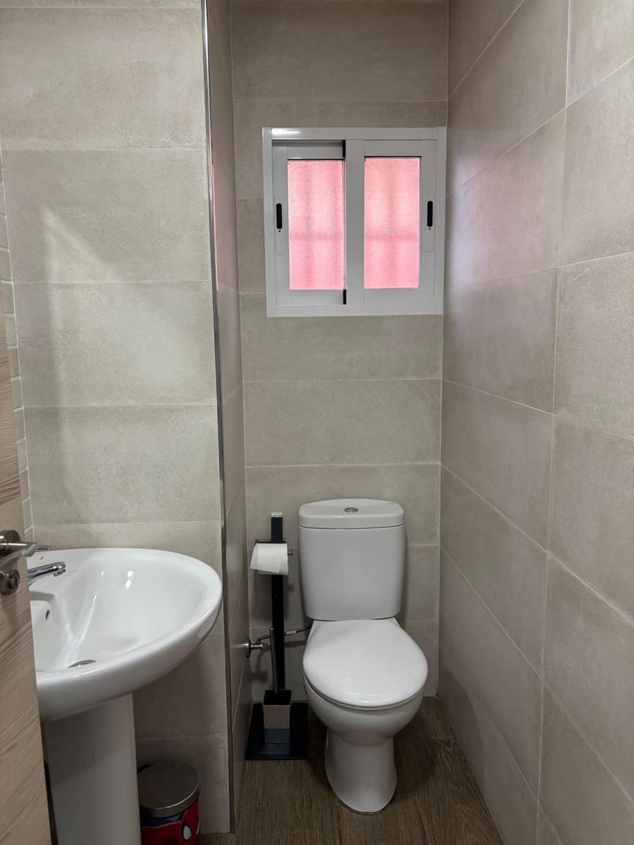 Commercial for rent in Casillas - € 750 (Ref: 9656117)