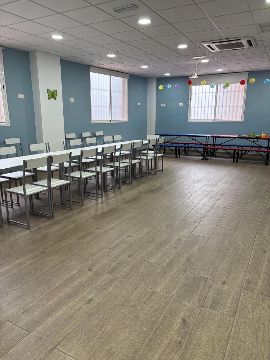 Commercial for rent in Casillas - € 750 (Ref: 9656117)