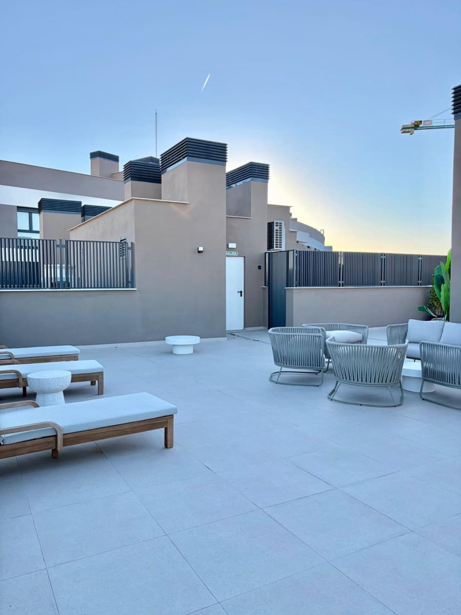 3 bedroom Flat for rent in Murcia city with pool garage - € 1,600 (Ref: 9695364)