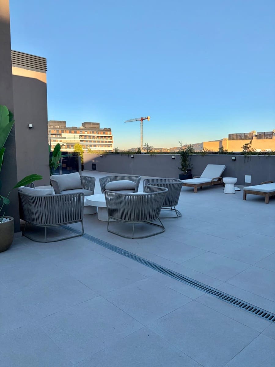 3 bedroom Flat for rent in Murcia city with pool garage - € 1,600 (Ref: 9695364)