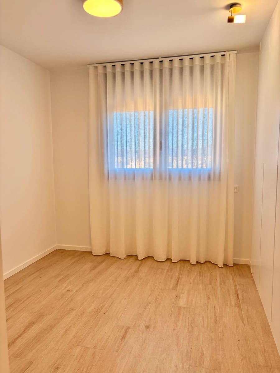 3 bedroom Flat for rent in Murcia city with pool garage - € 1,600 (Ref: 9695364)