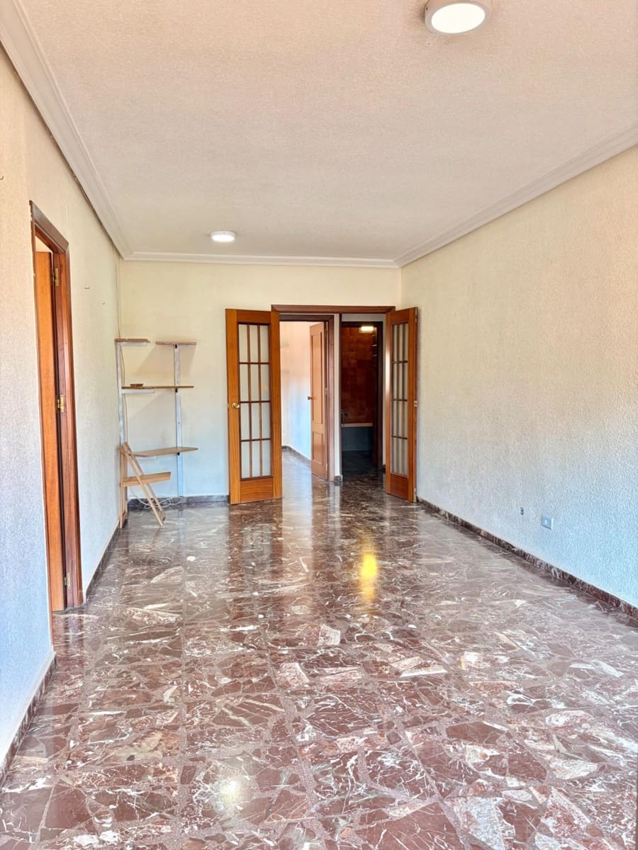 3 bedroom Flat for sale in Beniajan with garage - € 130,000 (Ref: 9714951)