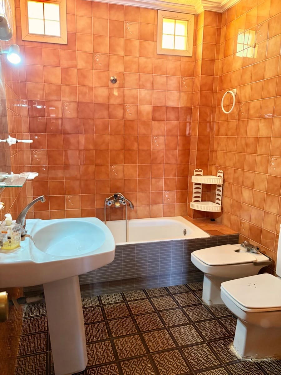 3 bedroom Flat for sale in Beniajan with garage - € 130,000 (Ref: 9714951)