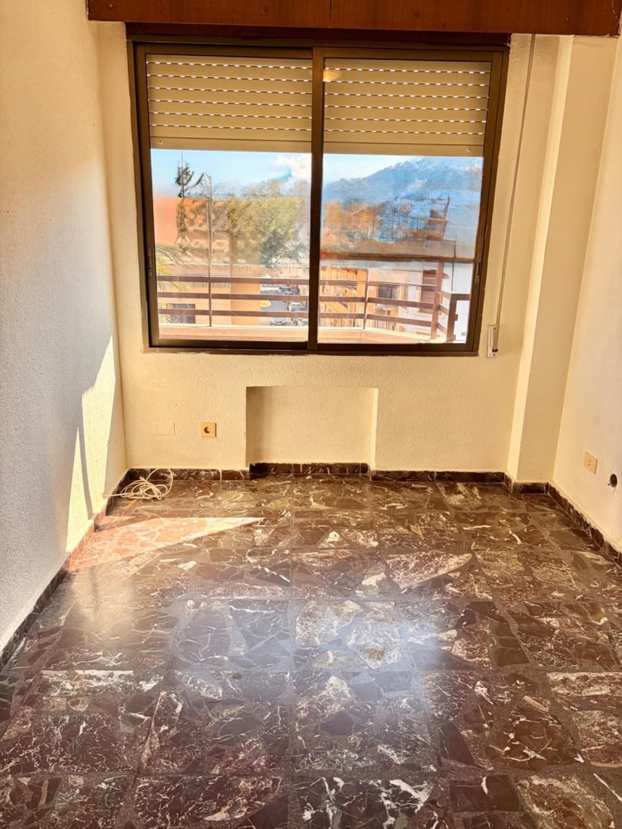 3 bedroom Flat for sale in Beniajan with garage - € 130,000 (Ref: 9714951)