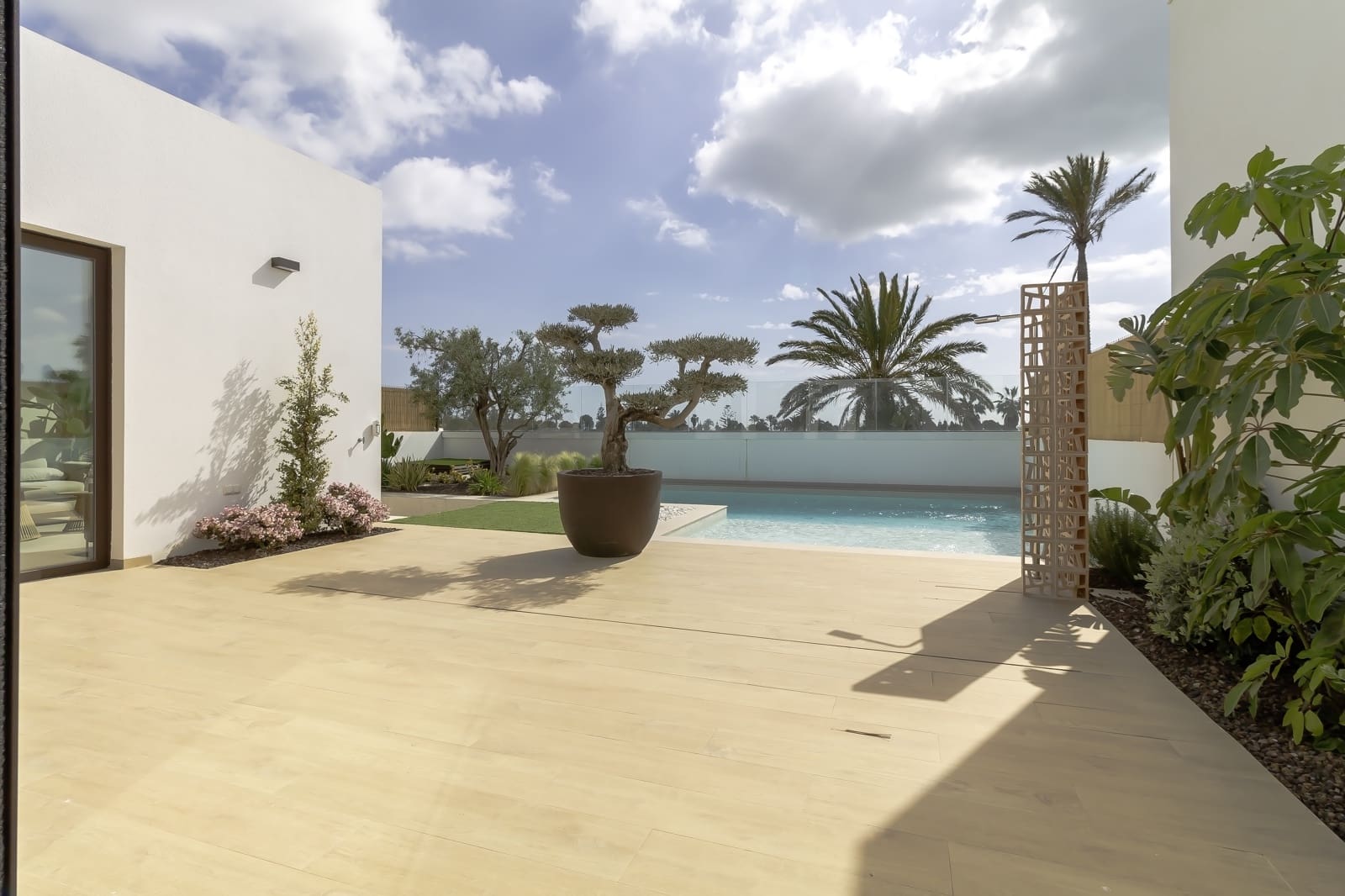 3 slaapkamer Villa te koop in Los Alcazares met zwembad garage - € 579.900 (Ref: 8921868)