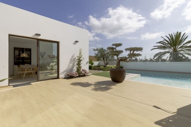 3 makuuhuone Huvila myytävänä paikassa Las Lomas de Rame - Bahía Bella, Los Alcázares mukana uima-altaan 
autotalli - 579 900 € (Ref: 8921868)