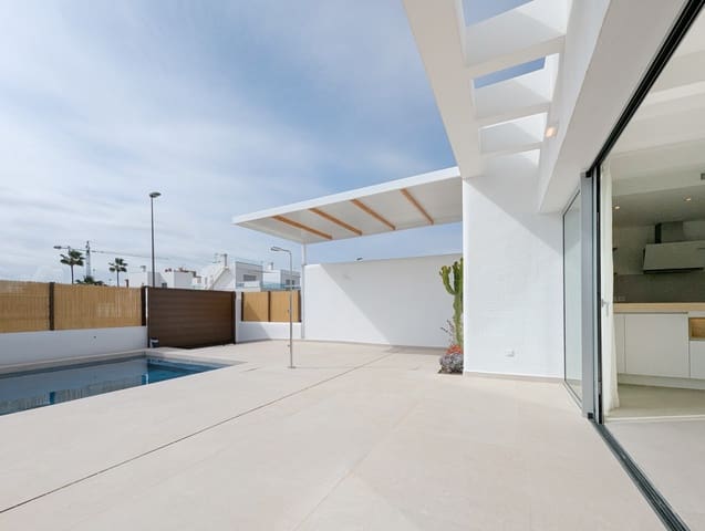 3 slaapkamer Villa te koop in Las Lomas de Rame - Bahía Bella, Los Alcázares met zwembad garage - € 459.900 (Ref: 8921949)